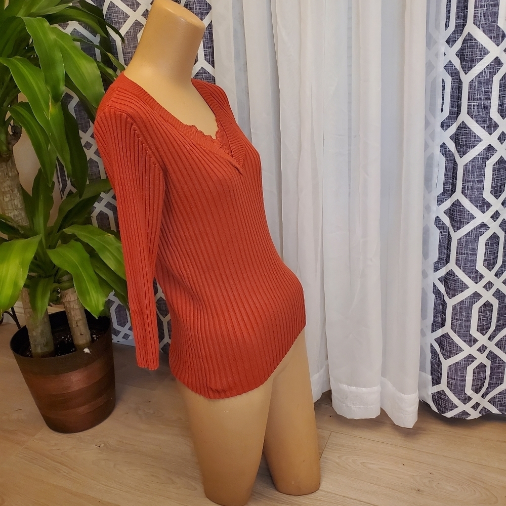 Dressbarn Ribbed Top - Picture 2 of 7